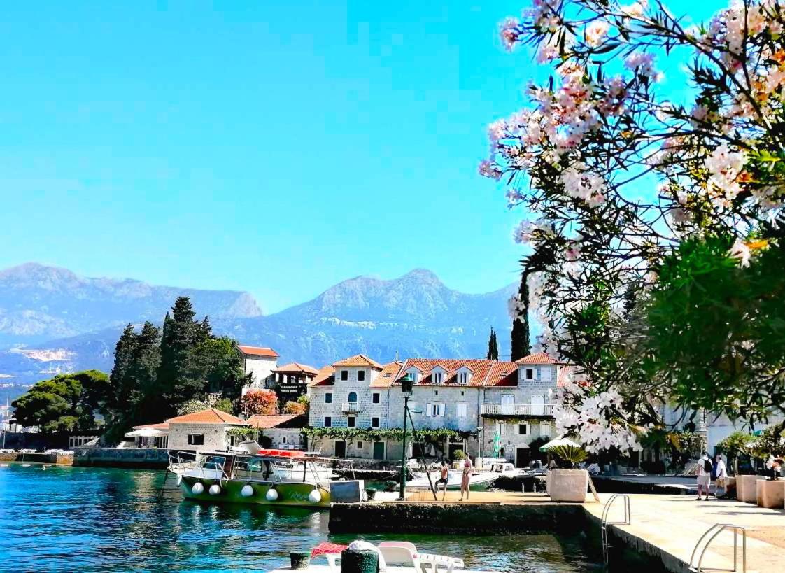 Blue Bay 2 Bedroom Apartment Prčanj Εξωτερικό φωτογραφία